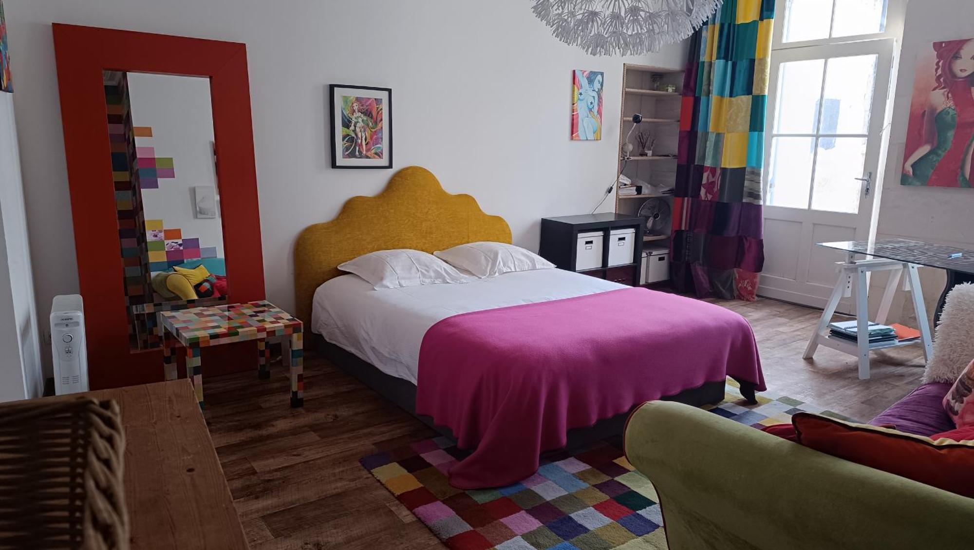 Buky Palace Pons Rum bild